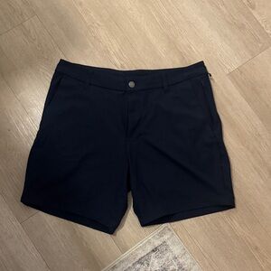 Men’s Lulu Lemon commission short
